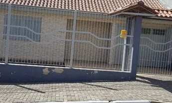 Imagem: Casa de material para alugar