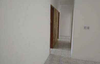 Imagem 4: 3/4 rua Miguel Birnier-3° andar escada, área serviço, 1 vaga- lado do Shopping Barra e pra