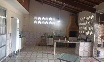 Imagem 2: Casa na praia com 3 quartos, quintal amplo e churrasqueira. Itanhaém/SP