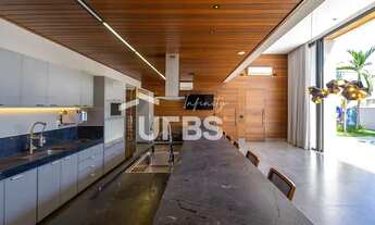 Imagem 4: Jardins Milão - Casa de Condomínio 4 quartos, sendo 4 suítes