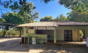 Imagem: Chácara de esquina com Piscina em Santo