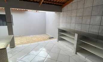 Imagem 2: CASA SEMI-MOBILIADA 604 SUL