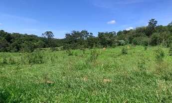 Imagem 3: Fazenda de 20mil metros, riacho margeando todo fundo do terreno Serra do Cipó