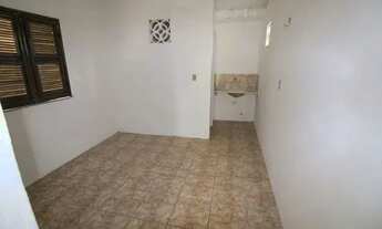 Imagem 4: Excelente quitinete com quarto, cozinha, wc social, área privativa 30m². Localizado na Rua