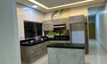 Imagem 5: Casa Moderna com 3 Quartos, Suíte e Área Gourmet - Climatizada e Segura!