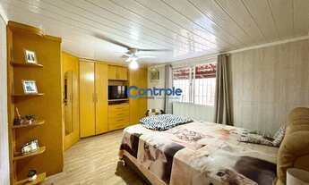 Imagem 7: Casa c/5 dormitórios (1 suíte), edícula e com piscina, no Bela Vista - São José