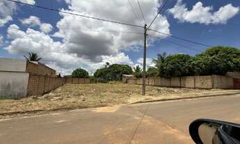 Imagem 4: 2 terrenos no centenário lado a lado 24x35= 840m2 no total