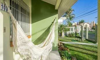 Imagem 3: Lindo sobrado em Capão Novo, 2 dormitórios, 2 banheiros e vaga coberta. Praia