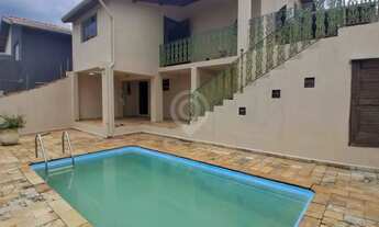 Imagem: Casa de rua / Residencial / Jardim Lúcia