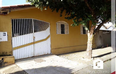 Imagem 3: Vendo- Casa em Itapuranga-GO (mesma rua do Banco do Brasil