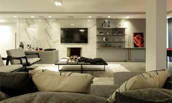 Imagem 7: Sobrado para venda possui 347 metros quadrados com 5 quartos em Alto de Pinheiros - São Pa