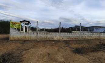 Imagem 6: Terreno murado medindo 500m2