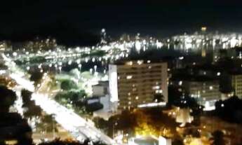 Imagem 3: Nos pés sagrados do Cristo e acima de toda a cidade