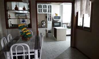 Imagem: Casa de 03 dormitórios no Centro de Florianópolis