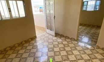 Imagem 2: Casa no centro de Queimados