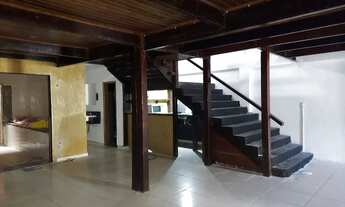 Imagem 7: Espaçoso imóvel próximo a Estrada do Monteiro, medindo 385M²