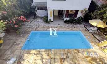 Imagem 7: Charmosa casa duplex construída em estilo rústico à venda em condomínio fechado no melhor