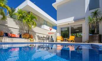 Imagem: Casa elegante e moderna pé na areia em