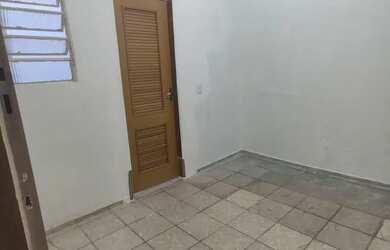 Imagem 5: Alugo casa de fundos com vaga de garagem, QNL Taguatinga