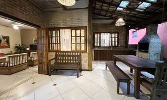 Imagem 2: Casa em condomínio com 4 suítes na Praia de Juquehy, disponível anual com estilo Bali