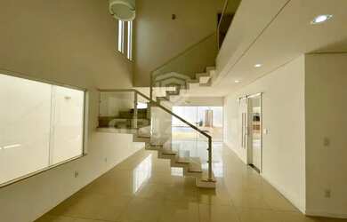 Imagem 2: CASA EM CONDOMÍNIO I 3 QUARTOS I 3 SUITES I 5 BANHEIROS I 1 SALA I 4 GARAGENS