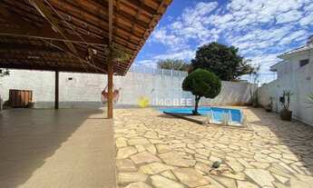 Imagem 4: CASA PADRÃO COM 3 QUARTOS, 1 SUÍTE E EXCELENTE LOCALIZAÇÃO, À VENDA NO BAIRRO SANTA AMELIA