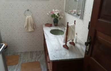 Imagem 4: Casa Valparaíso, local nobre, Rua Simon Bolivar, excelente preço - Petrópolis - RJ