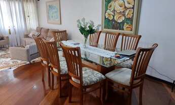 Imagem 2: Sobrado para venda tem 219 m², com 3 quartos ,churrasqueira a carvão .4 vagas