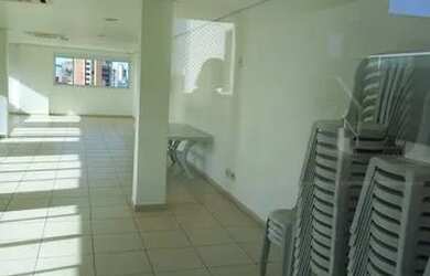 Imagem 4: Alugo lindo 3 Qts sendo 1 suíte, Sol da manhã! Fechamento de varanda, despensa! Lazer, 02