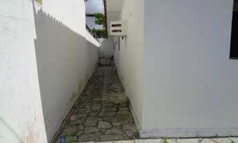 Imagem 3: Excelente casa recuada com 03 quartos, terraço, jardim, ventilada, no Geisel