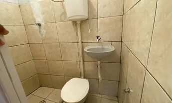 Imagem 5: Aluga-se kitnet Quarto com aluguel por R$300 /mês