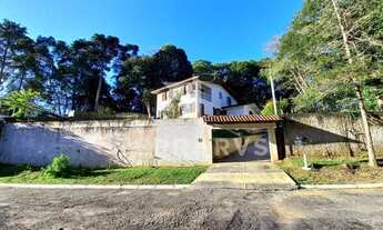 Imagem 2: SOBRADO com 3 dormitórios à venda com 541m² por R$ 699.000,00 no bairro Cachoeira - CURITI