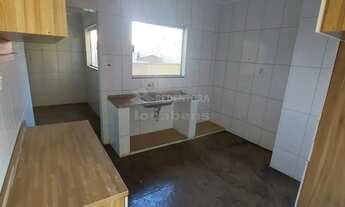 Imagem 4: Apartamento no São Francisco de 3 dormitórios com armários sendo 01 tipo apartamento