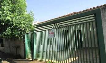 Imagem 2: JARDIM ESTRELA - CASA RESIDENCIAL 3 DORMIT. 1 DORMIT. C/BANH. PRIV. FRENTE BR153