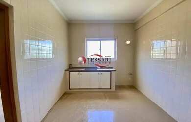 Imagem 6: ALUGA-SE COBERTURA no Edfiício Alamanda, com sala ampla 2 ambientes com sacada, 2 vagas de