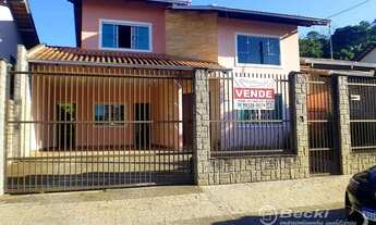 Imagem 2: Casa no bairro Itaum, Joinville: 126m², 4 dormitórios, 1 suíte, 4 banheiros por R$ 840.000