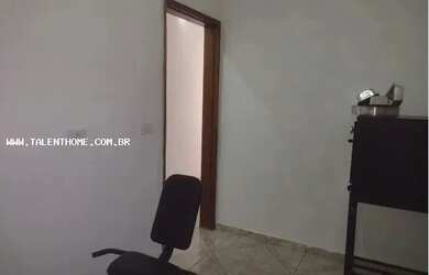 Imagem 7: Casa para Venda em Londrina, Residencial Vila Romana, 3 dormitórios, 1 banheiro, 2 vagas