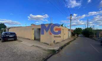 Imagem: Casa com 105m² com 02 Quartos no Bairro