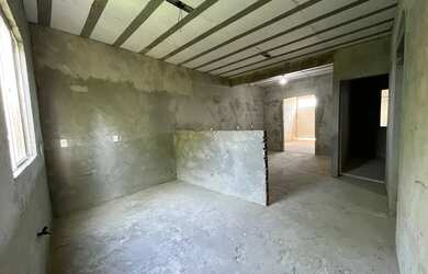 Imagem 4: Casa com 3 suítes, laje para ampliação e quintal frente de rua principal