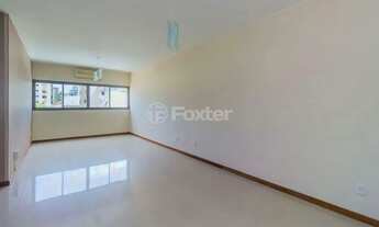 Imagem 2: Imóvel para venda possui 80 metros quadrados com 2 quartos em Passo da Areia - Porto Alegr