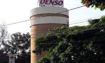 Imagem 2: Lote comercial com 02 lojas na frente, na Av.Campos de Ouriques 1a. Seçao -Em frente Denso