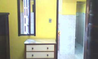 Imagem 4: Quarto em quitinetes c/ móveis, energia, água, internet e garagem (automática) p mulheres