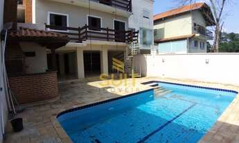 Imagem 3: Lindo Sobrado em Condomínio com 3 Suítes, Piscina, Ar-Condicionado, Aquecimento Solar com