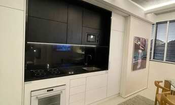 Imagem 4: Apartamento de 2 e 3 quartos com suíte e varanda entregue com fechamento de vidro na Barra