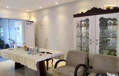 Imagem 4: Casa para Venda no bairro Centro em Balneário Camboriú, 3 quartos sendo 3 suítes, 2 vagas