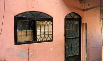 Imagem 4: Duas casas e um ponto comercial