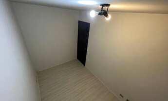 Imagem 3: Ap 2qtos mobiliado Parolin alg 1699,oo mais taxas