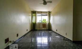 Imagem 3: Apartamento para Aluguel - Irajá, 2 Quartos, 49 m2