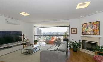 Imagem 2: Apartamento para venda possui 192 metros quadrados com 4 quartos em Vila Congonhas - São P