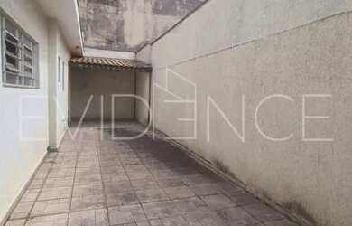 Imagem 4: Casa Térrea no Tatuapé em Frente a Praça